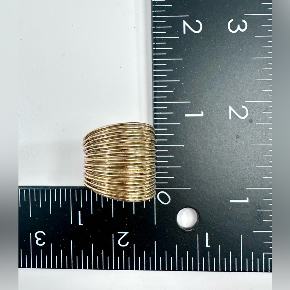 💛Banana Republic Wide Band Gold Tone Coil Ring - Picture 8 of 8